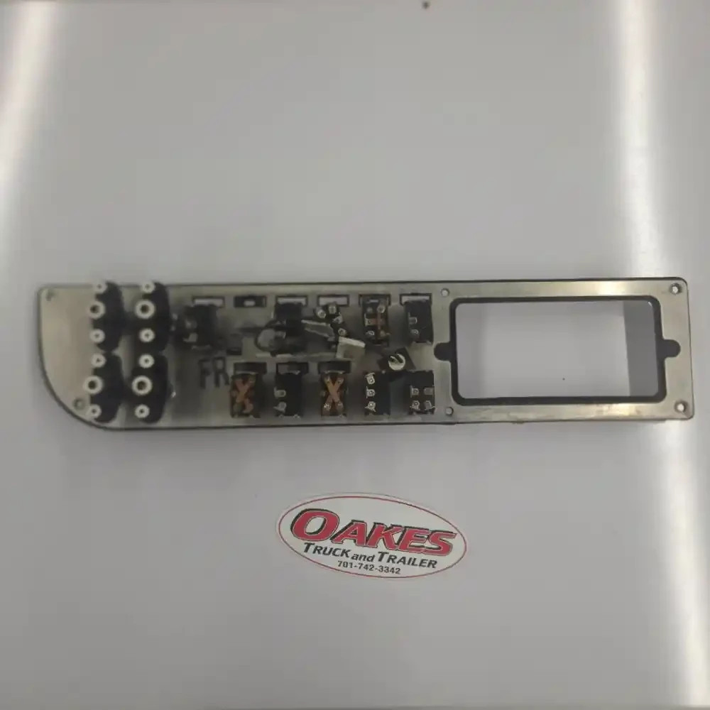 2003 Peterbilt 379 Dash Panel W/ Switches