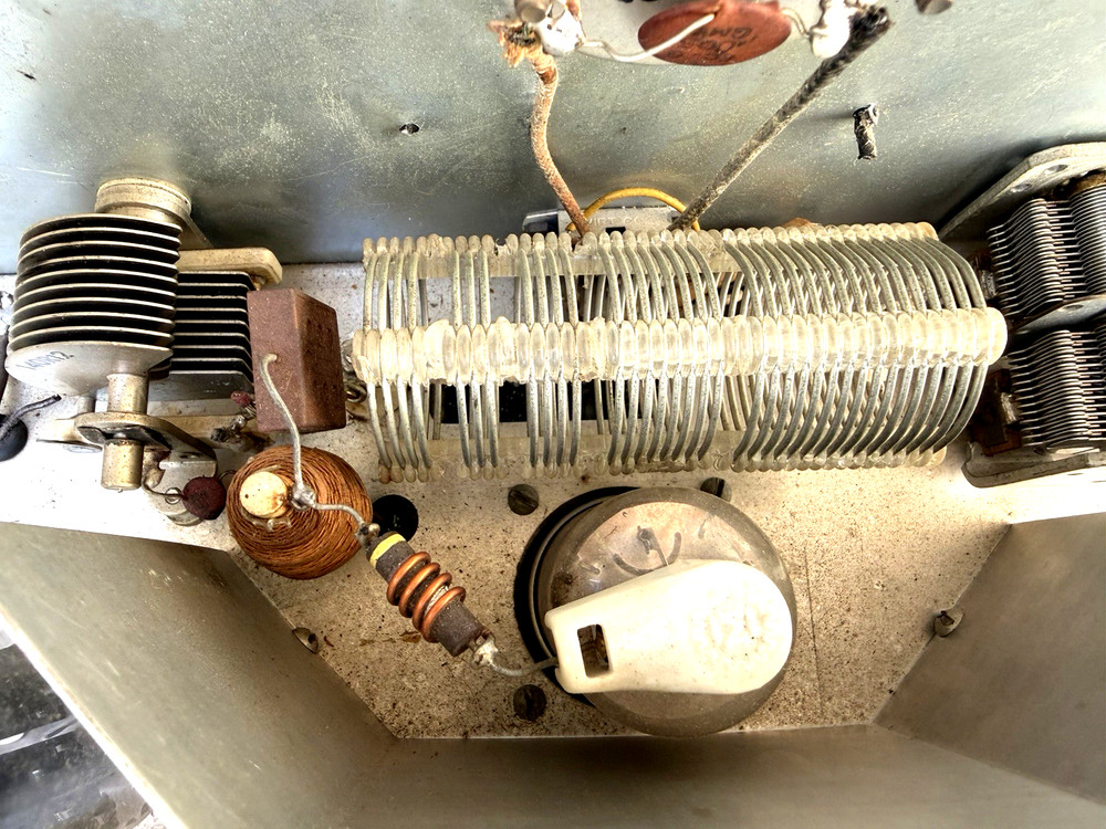 Vintage HeathKit DX-35 Transmitter AS IS-POWERS ON-PLEASE READ