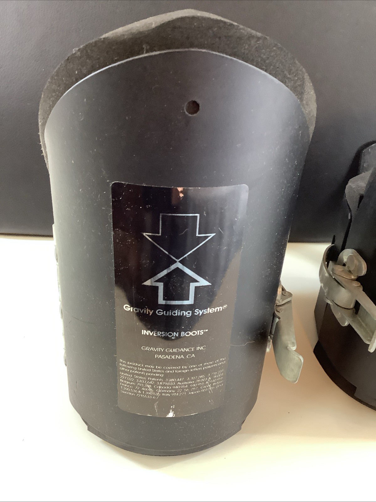 Vintage 1980’s Gravity Guiding System Metal Inversion Boots Ankle Holders w/ Box