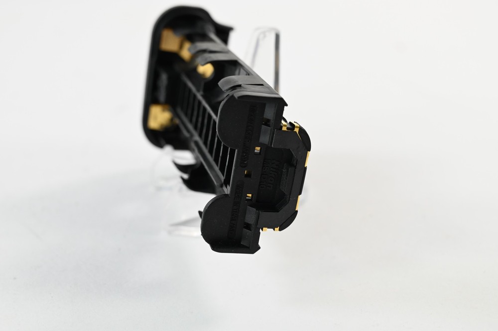 Nikon MS-D10 AA Battery Holder #G433