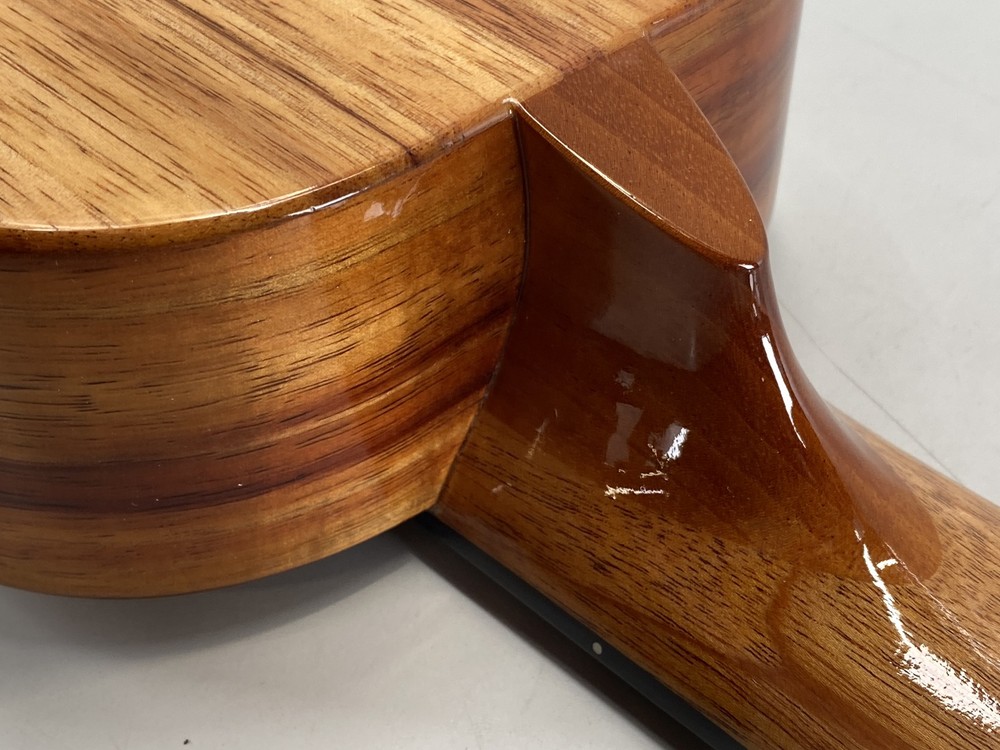 KoAloha Solid Hawaiian Koa Gloss Guitarlele- Brown