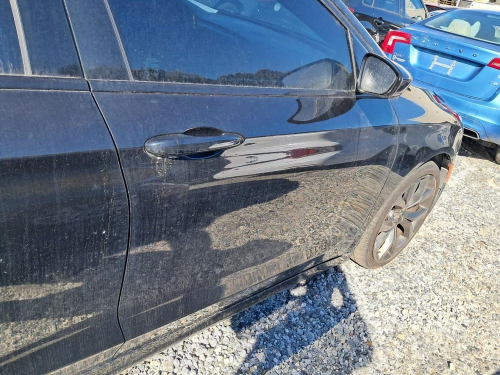 200 2015 Glove Box 4848667