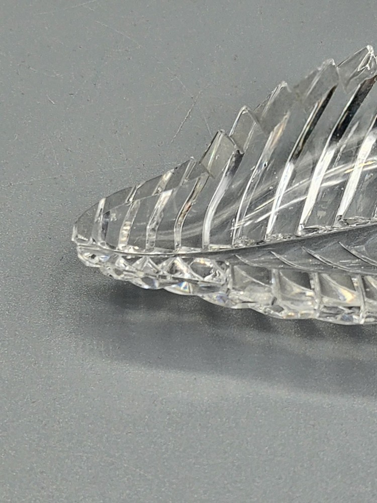 Set Of 2 Crystal Leaf Salt Cellars. *READ *