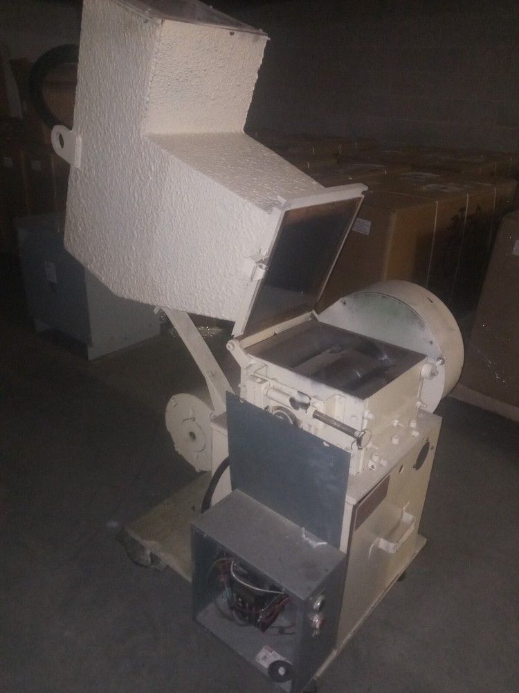 Generic Unknown Brand Grinder Granulator Plastic Process, Used Condition Unknown