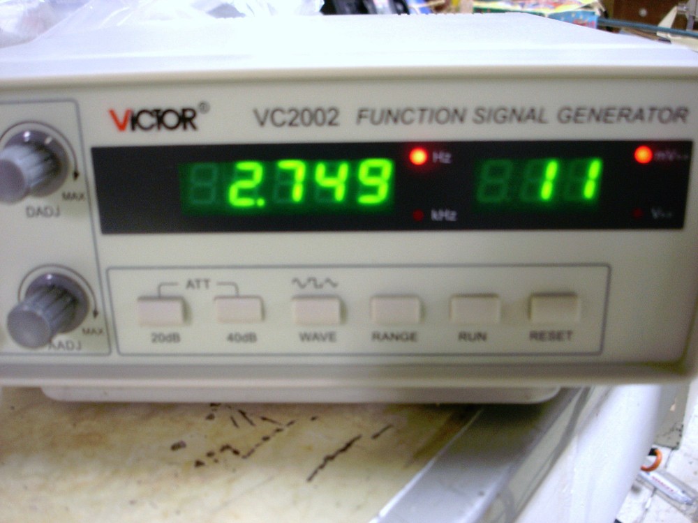 New VC2002 Function Signal Generator 5 LED display 0.2Hz~2MHz