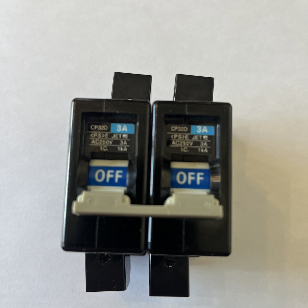 FUJI ELECTRIC CP32D-3A  Double Pull Circuit Protector (NEW) open box Qty-1