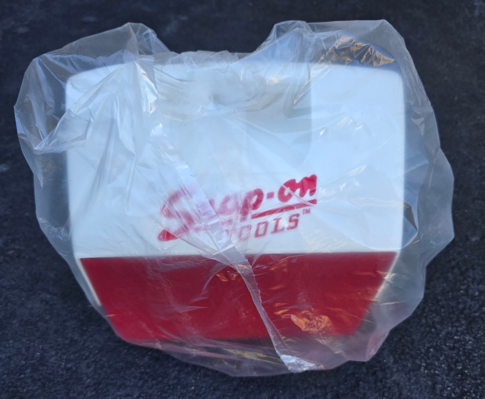 SNAP-ON TOOLS IGLOO COOLER RED & WHITE NEW