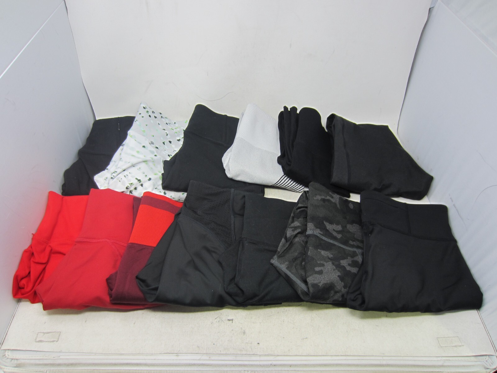 13 PAIRS Assorted Fabletics Women's XS Activewear Pants Leggings Tights Fitness