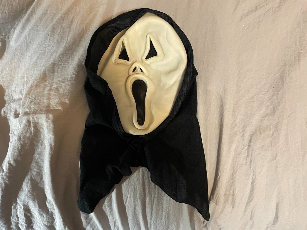 Scream Ghostface Mask Vintage 1990's Fun World?