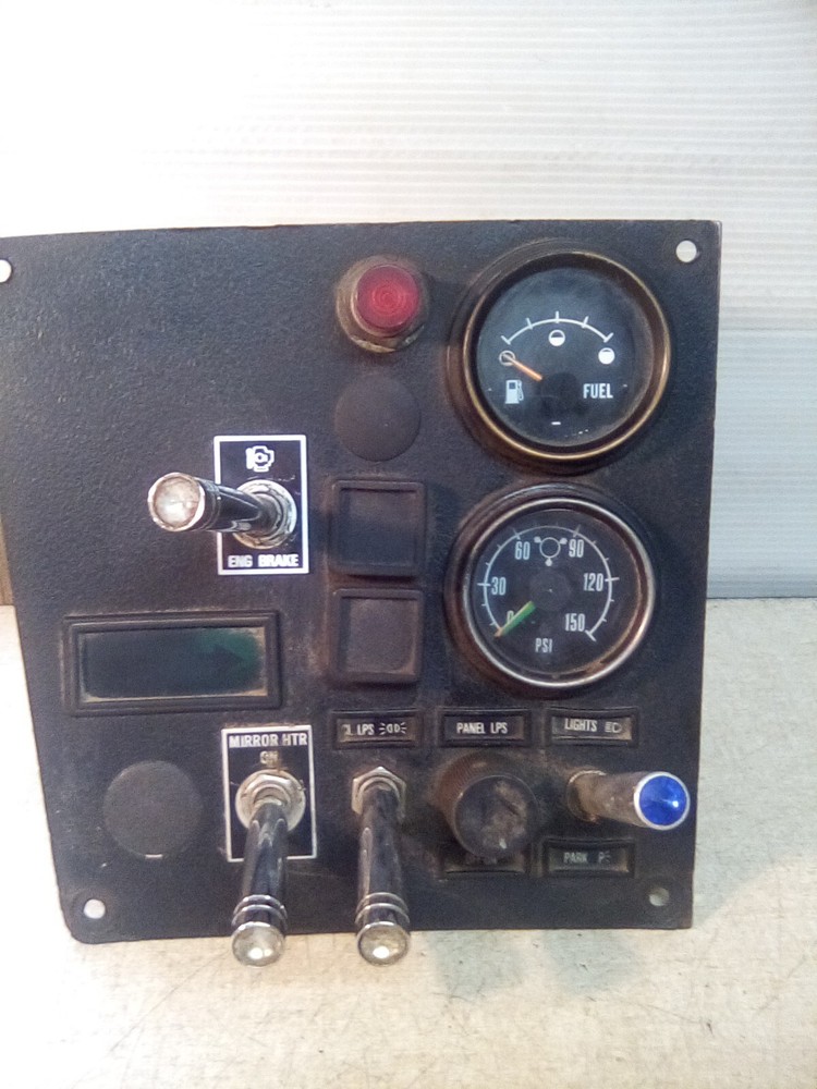Mack RD600 Gauge Panel