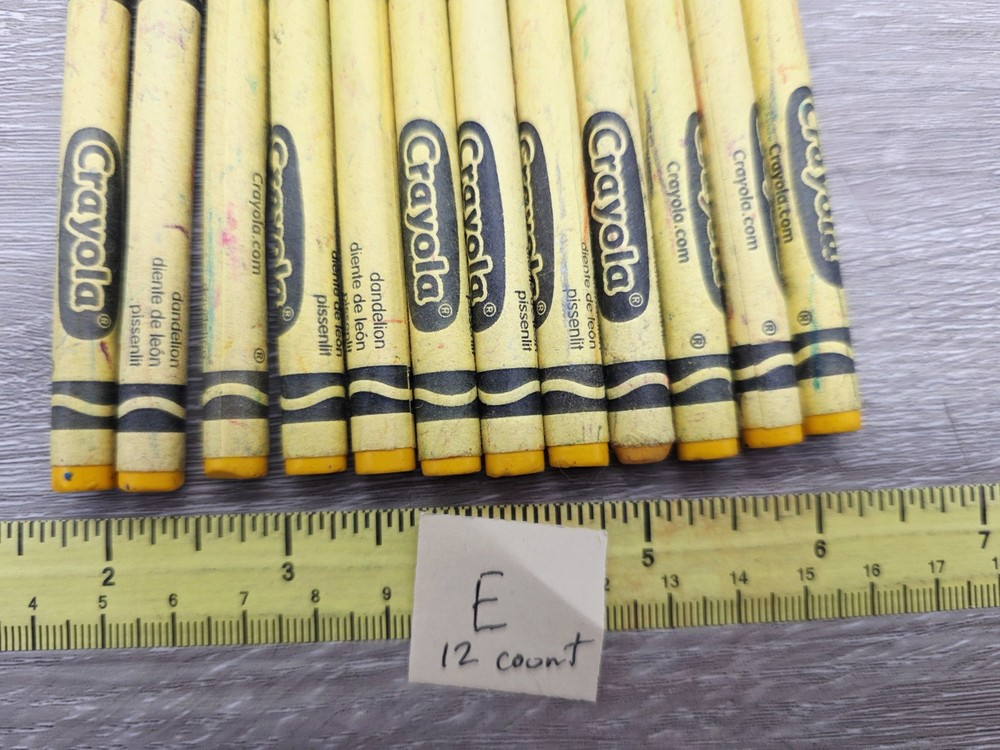 12 Count Crayola Crayons Yellow Dandelion
