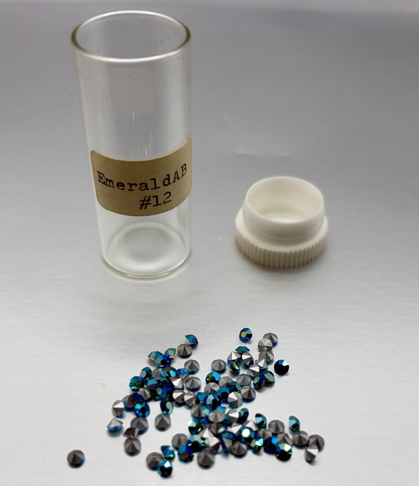 VNTG AB Swarovski Crystals (?) 1,000+ piece lot replacement jewelry set READ