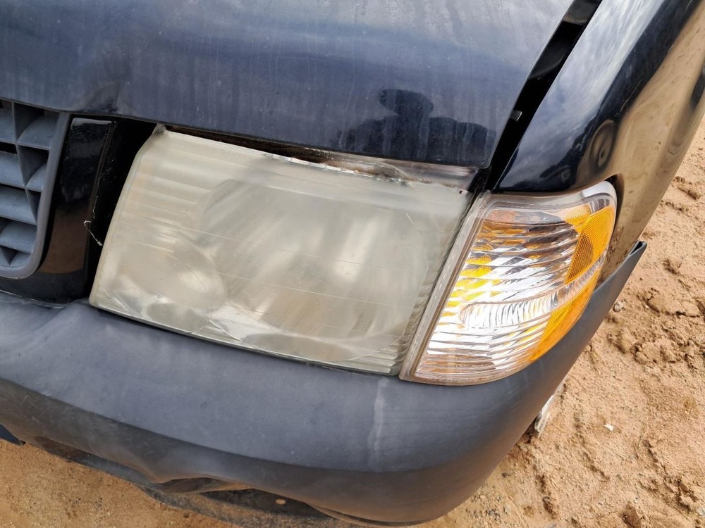 EXPLORER 2003 Glove Box 4838550