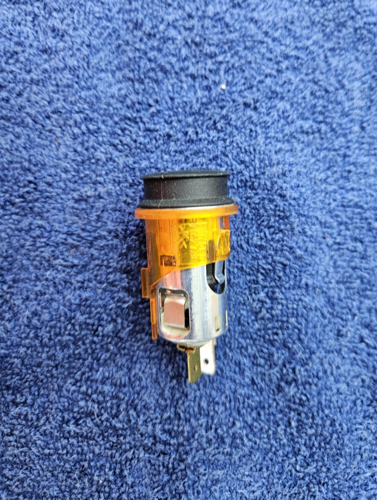 2005-2006 MINI COOPER S CIGARETTE LIGHTER PLUG SOCKET REAR HATCH