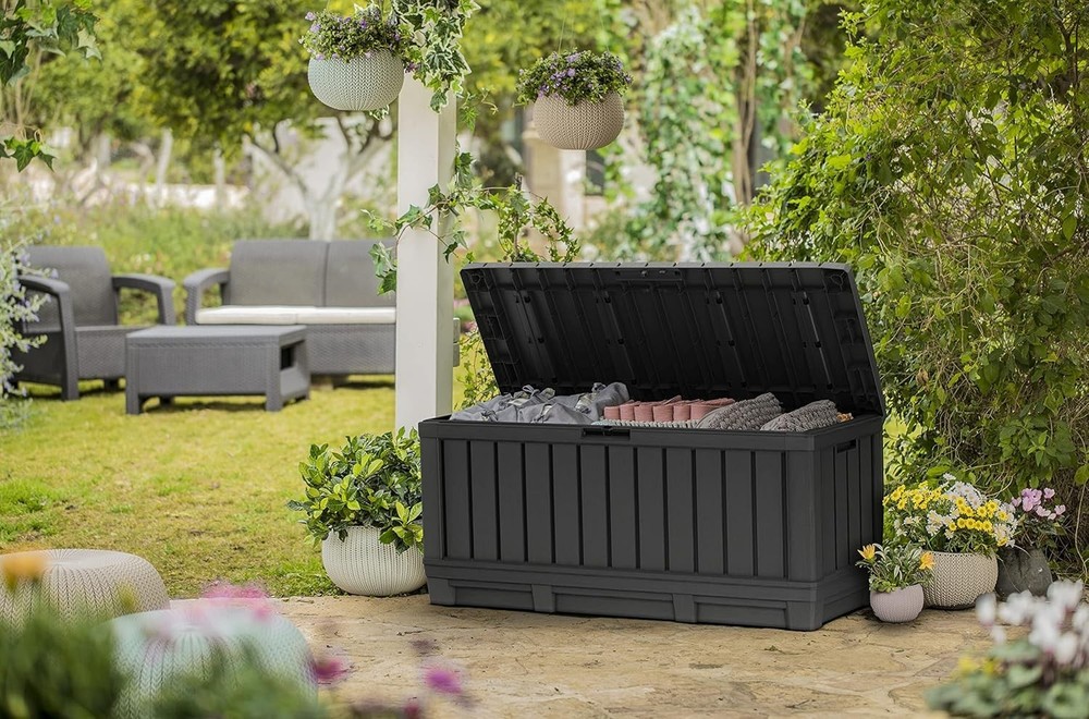 Stylish Kentwood 92 Gallon Deck Box: Lockable, Fade-Resistant & Functional