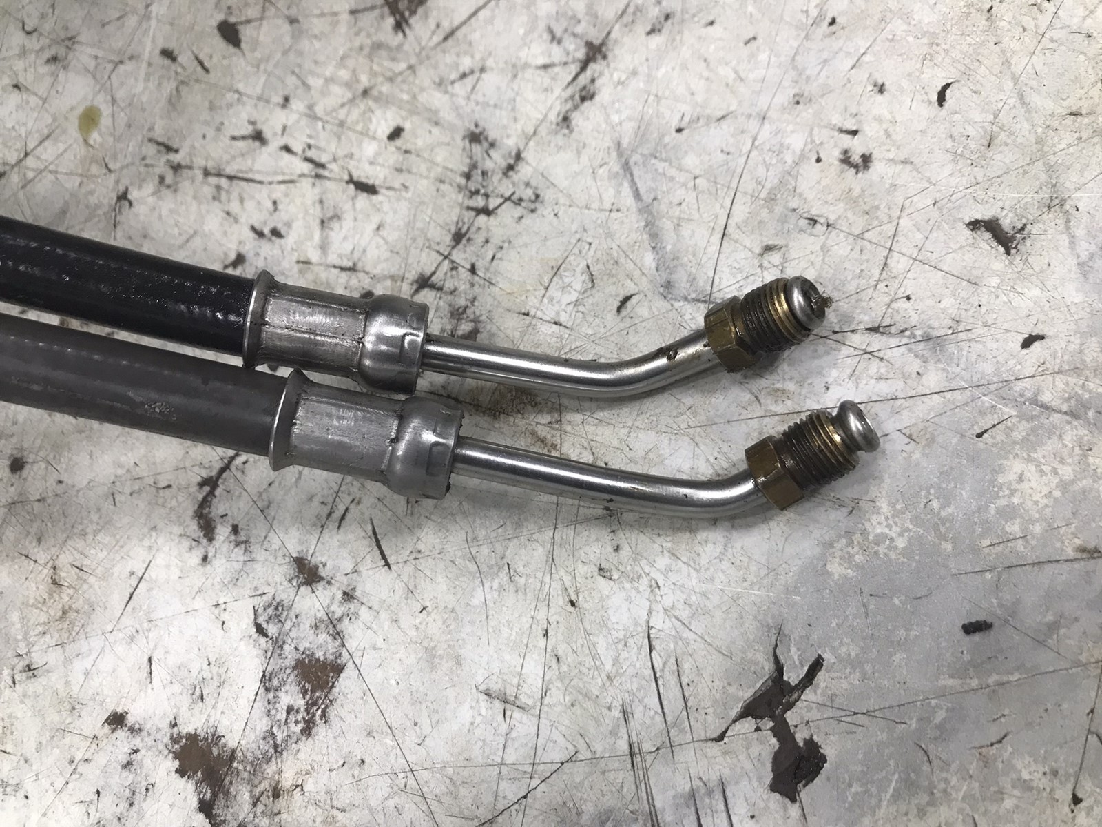 MerCruiser Alpha 1 Gen 2 out drive mount gimbal housing & hydraulic cylinders