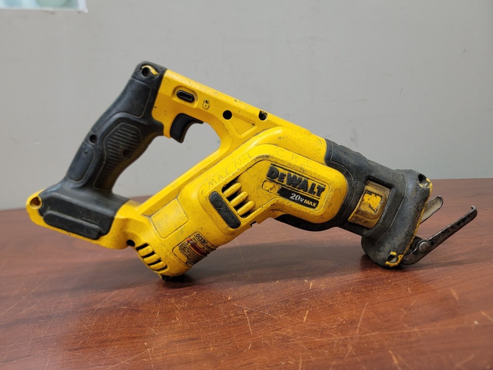 DeWalt DCS387 20V MAX Cordless Variable Speed Reciprocating Saw - Tool Only