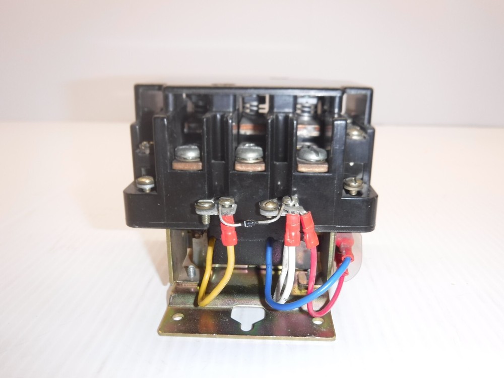 Unbranded CAT-2160 B730JA Pole Contactor