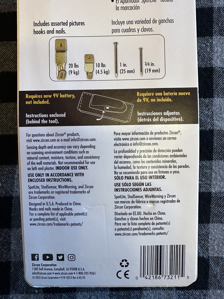 NEW - Zircon StudSensor e30 Stud Finder With Wire Warning + Bonus Hooks & Nails