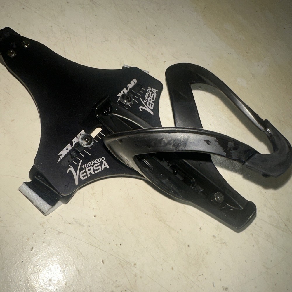 XLAB VERSA 200 Between Bars Hydration And Computer Mount With Bottle Cage Aero