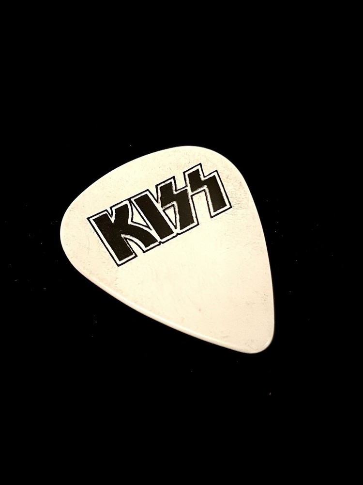 Paul Stanley KISS Guitar Pick – Farewell Tour 2000 (Scranton, PA)