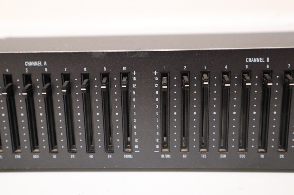 Soundcraftsmen SE550 equalizer - Tested Working