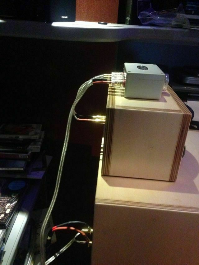 2-Way Super Tweeter Speaker Frequency Divider Box Treble Crossover Gain Control