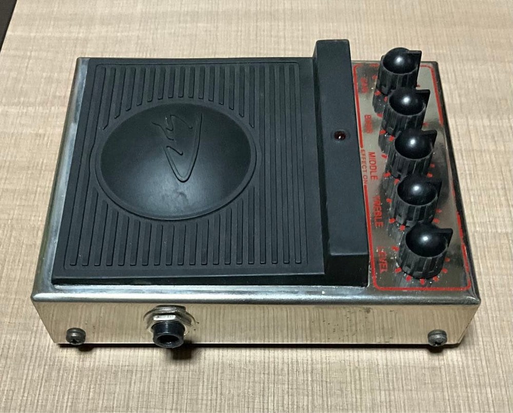 George Dennis King Bee Distortion 623316