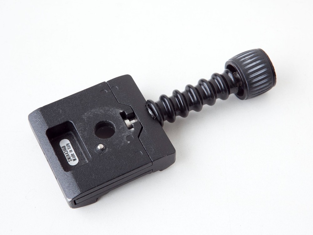 Gitzo - G1387 Dovetail Quick Release Adapter Clamp