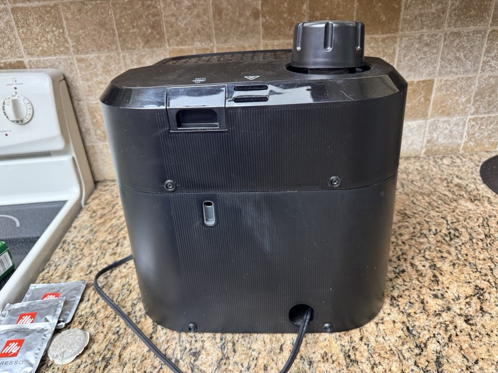 DeLonghi Espresso and Coffee Machine