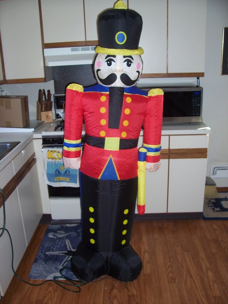 6' TALL SOLDIER NEW
