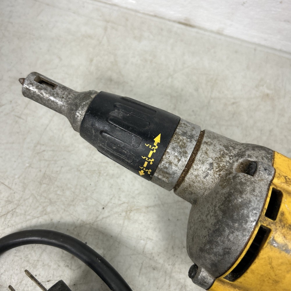 Dewalt DW272 Variable Speed Reversible Drywall Screwdriver Gun