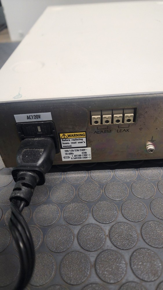 Shimadzu DGU-14A Degasser HPLC System