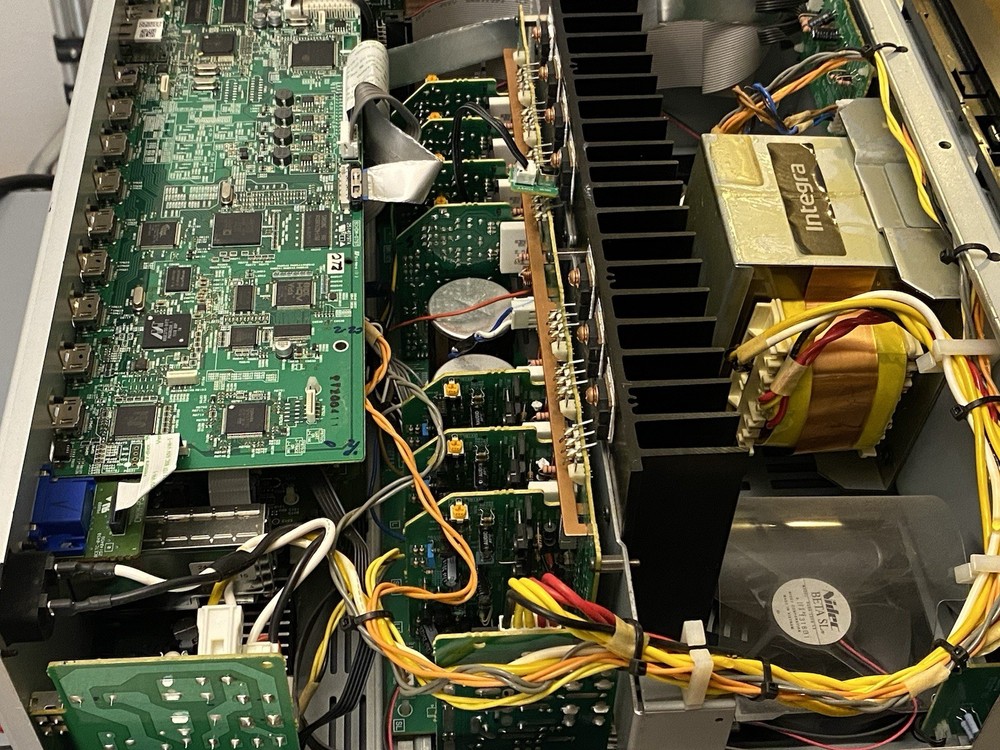 Integra DTR-50.3 Receiver - Powers Up - (see description) no remote