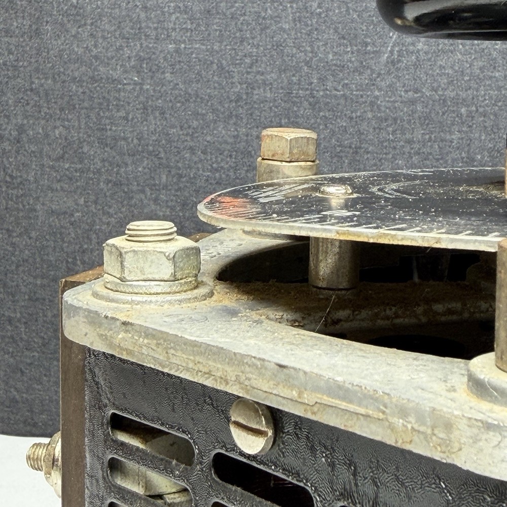 Standard Electrical Adjust-A-Volt Variable Transformer Model 1500BQ - UNTESTED