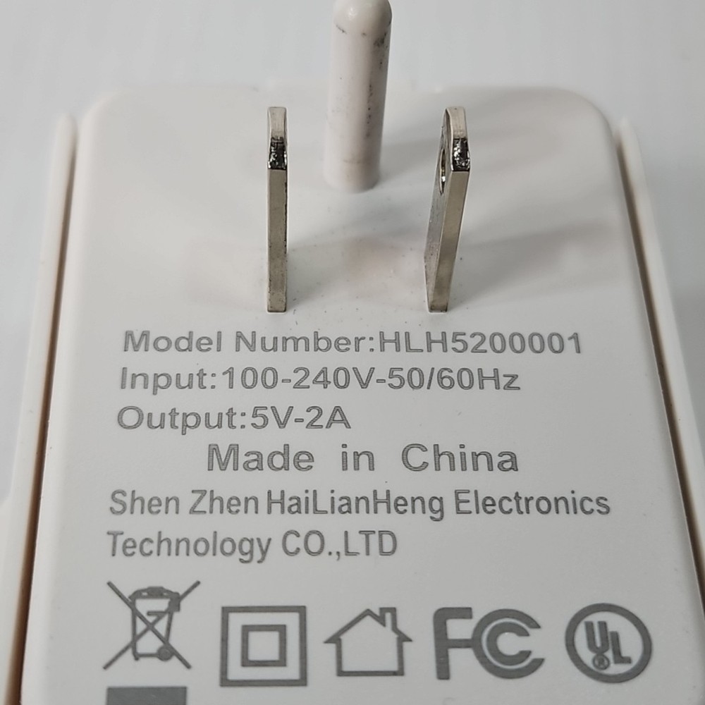 Google Home Mini - Model H0A - With Mount Genie Dock