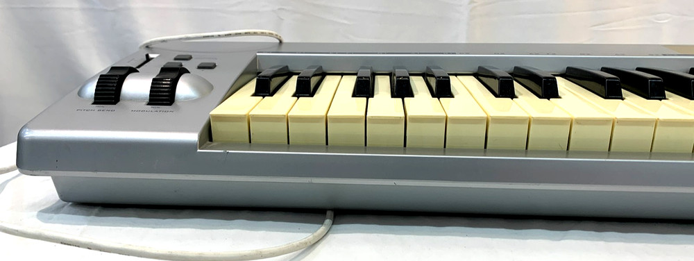 M-AUDIO Keystation 61ES MIDI Controller Keyboard ~ Used