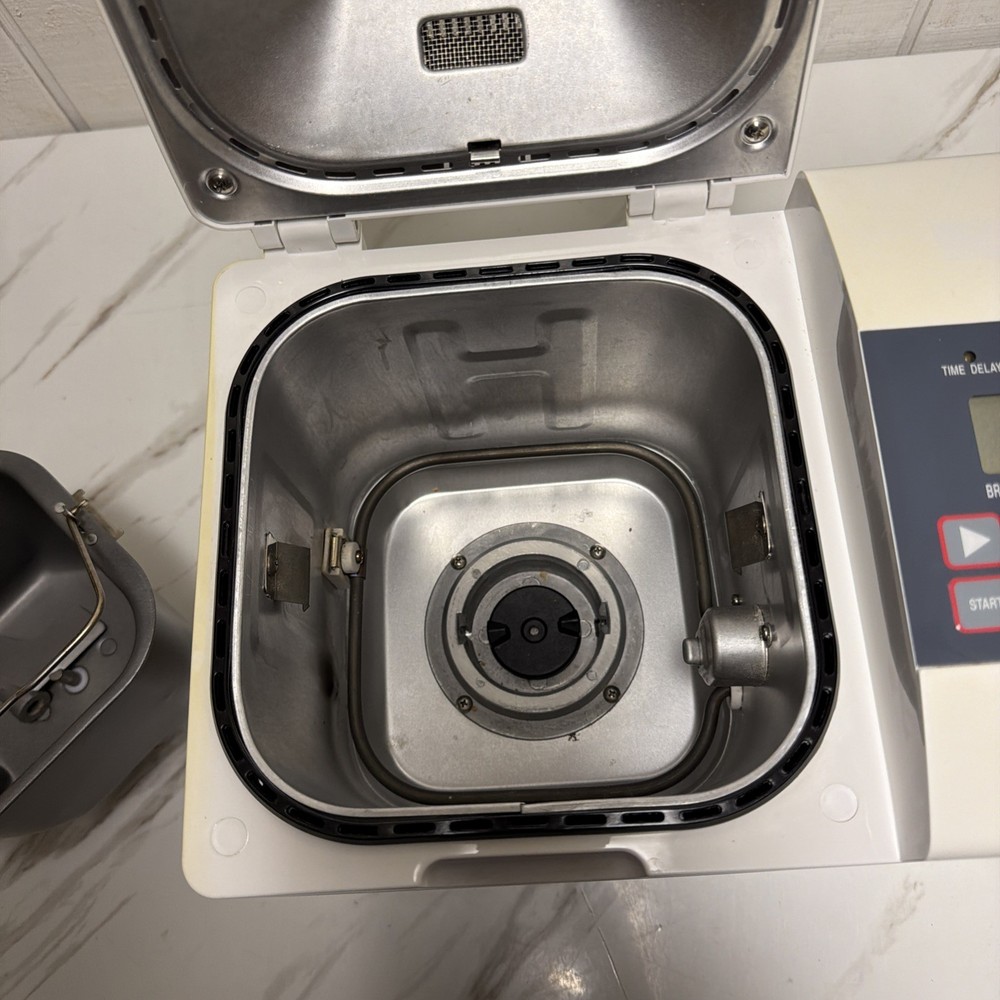 Oster Automatic Bread Maker Model 5812