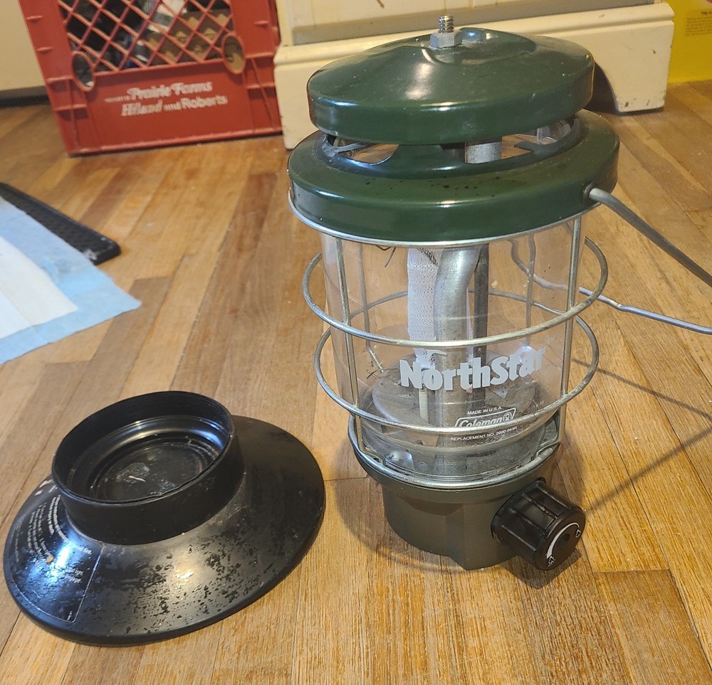 Colman Northstar Camping Lantern With Base Propane Model 2500