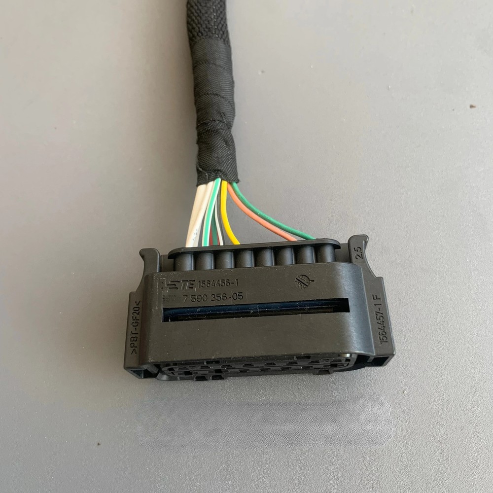 For BMW 1 3 Series E70e71F02 320I 530I 330I Computer Version Module Plug 1pcs