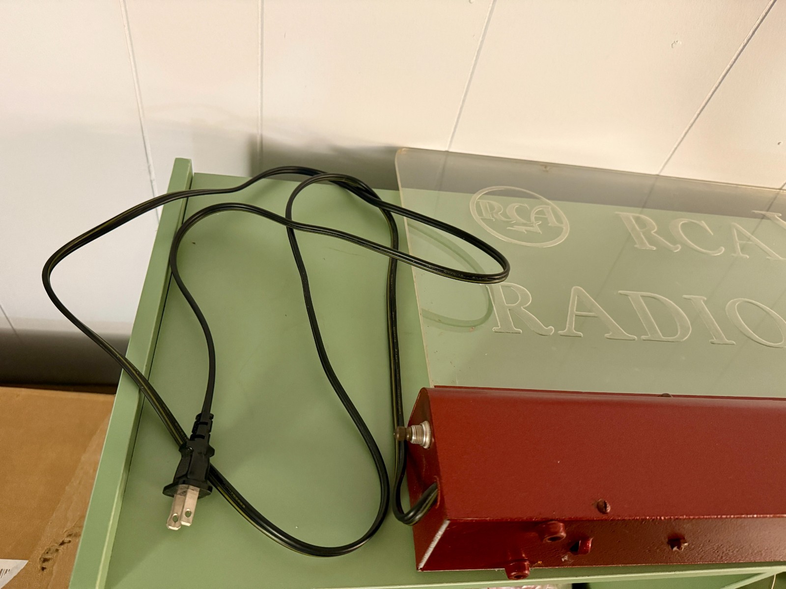 Vintage RCA Victor Radios Television Lighted Store Sign – Untested – Repainted