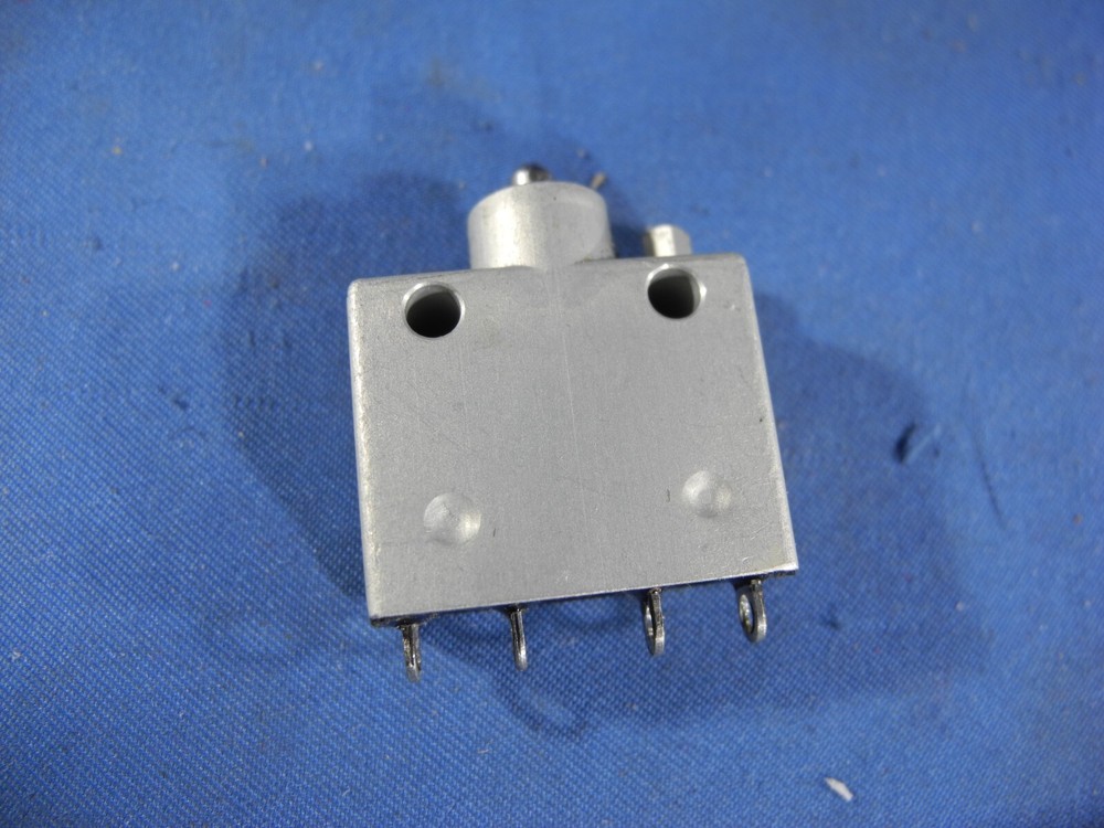 NEW ITW 65-230052 MICROSWITCH (Fast USA Ship!)