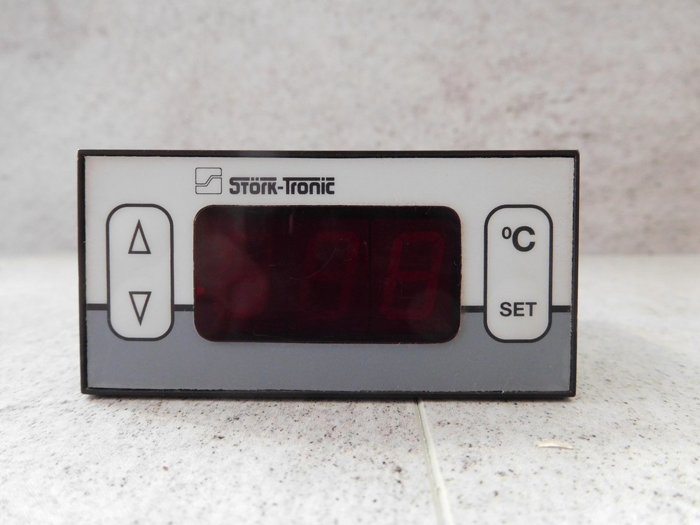 Störk Tronic ST70-37.10, temperature controller, 12V AC/DC