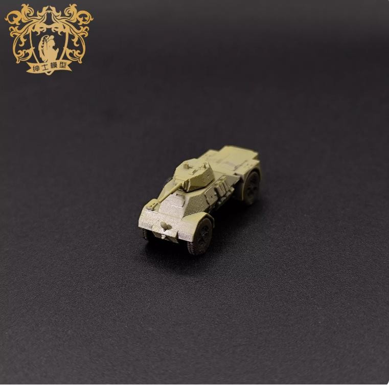Italian Autoblindo AB42 1/144 Scale Model"‌Finished 。