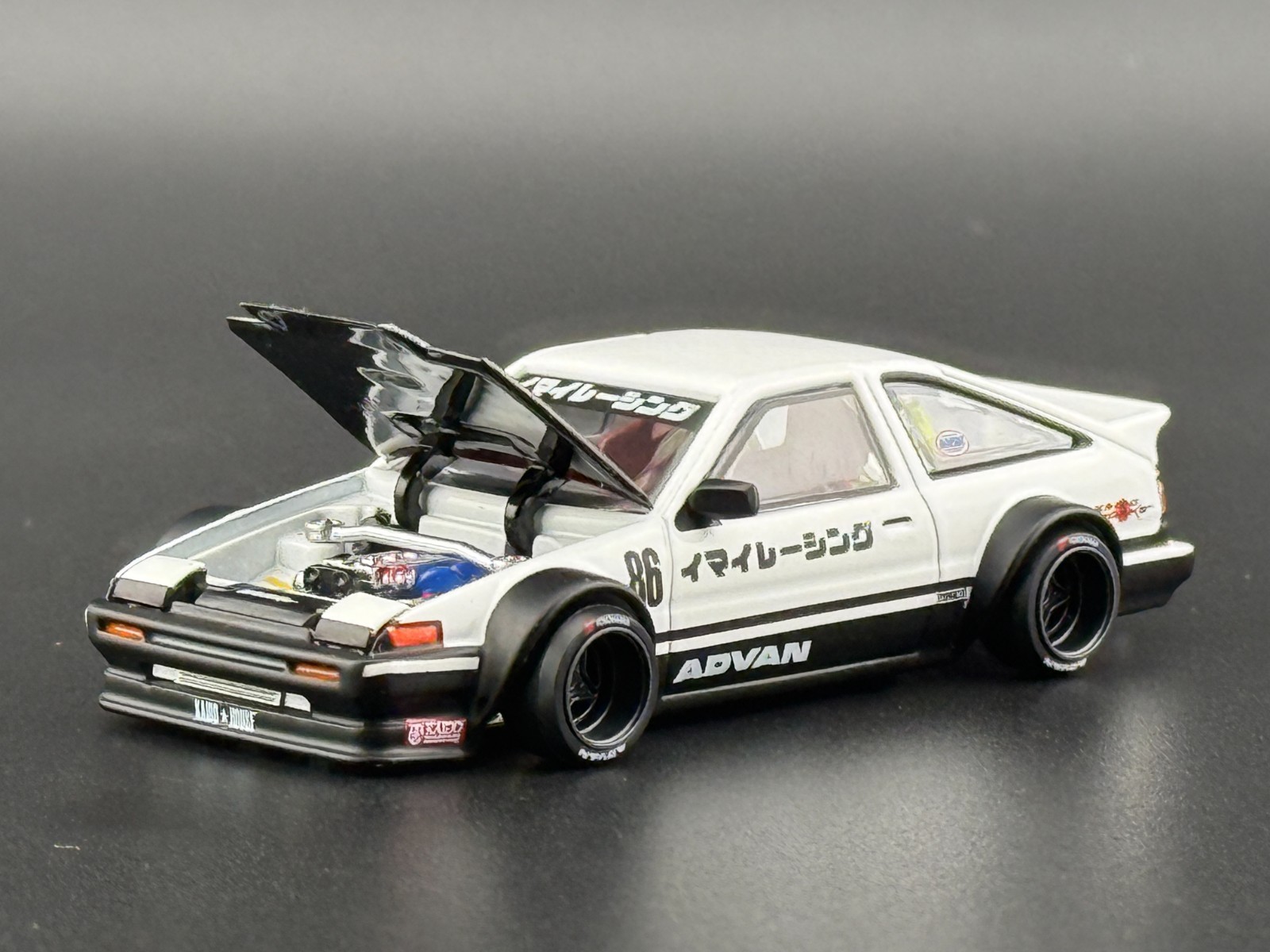 Kaido House x Mini GT Toyota AE86 Sprinter Trueno Kaido Street V1 #180 1/64