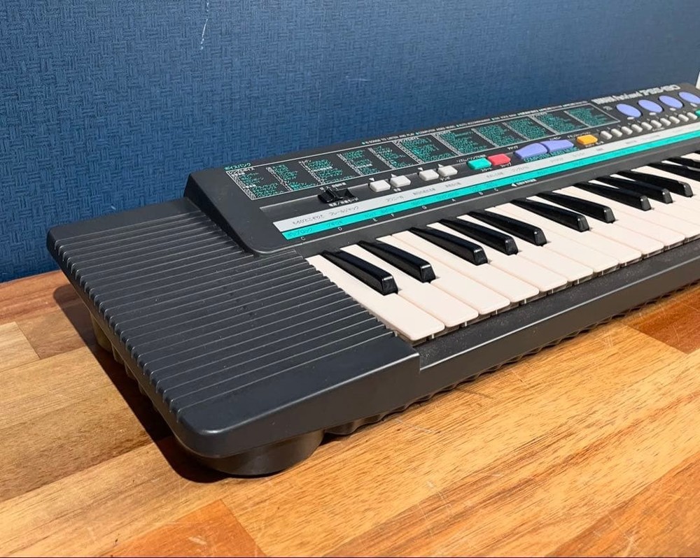 Yamaha PSS-190 FM Synth Keyboard 2 Operator Compact Tested Working 100V