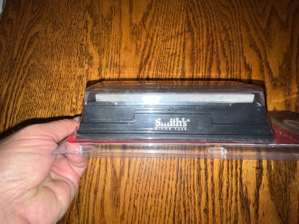 Smith's Medium (Soft) Natural Arkansas Sharpening Stone - 6 Inch -