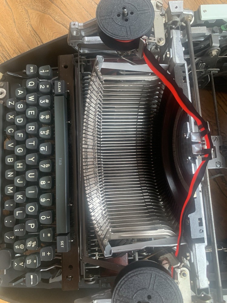Olympia SG3N Typewriter