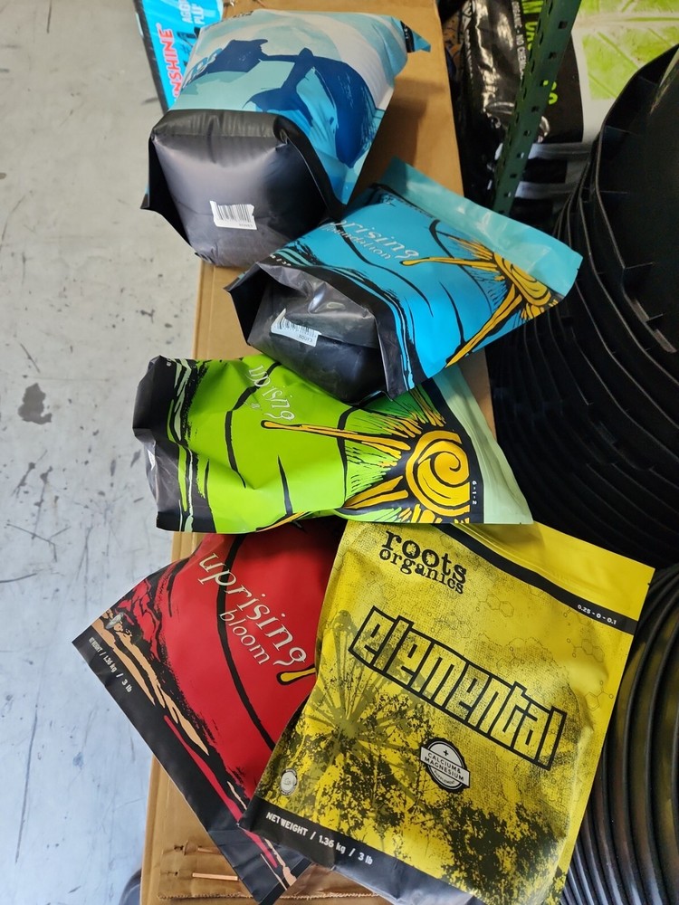 Roots Organics Uprising Bundle Nitro, Foundation, Grow, Bloom, Elemental 3...