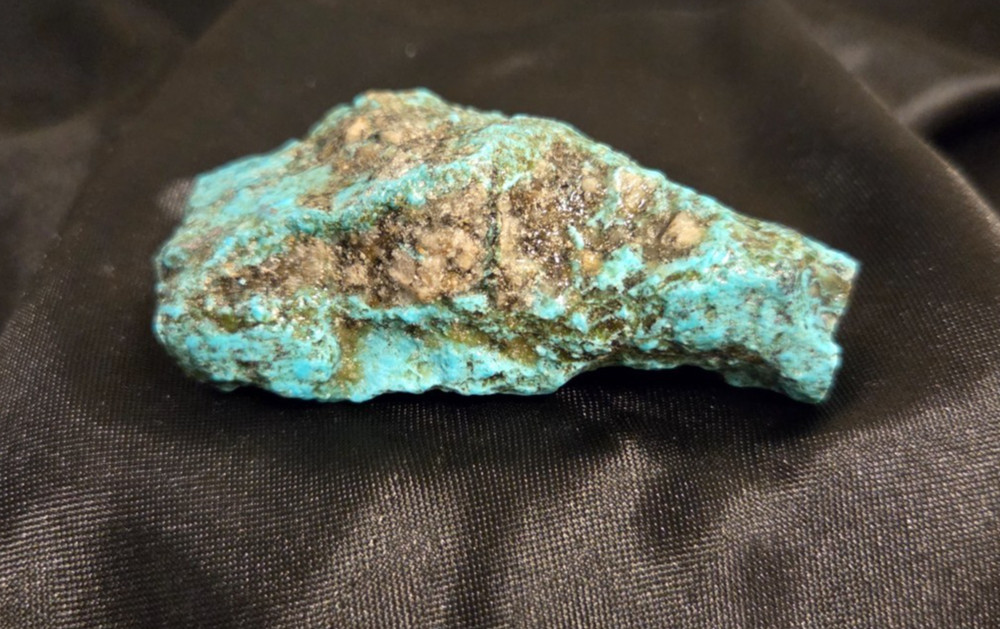 HIGH QUALITY TURQUOISE KINGMAN ROUGH 83 GMS